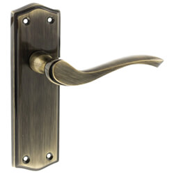 Atlantic Old English Warwick Latch Lever Door Handle on Backplate - 121mm L