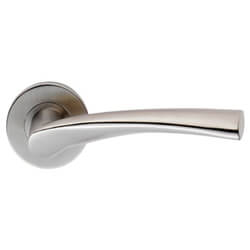 Carlisle Brass Eurospec Breeze Lever Handle On Round Rose