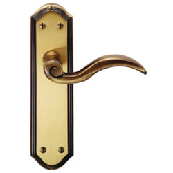 Carlisle Brass Wentworth Lever Latch On Backplate