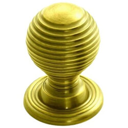 Carlisle Brass Queen Anne 28mm Reeded Ball Knob on Round Rose