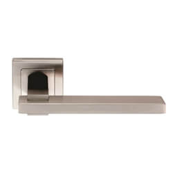 Carlisle Brass Eurospec Square Bar Lever on Concealed Fix Rose