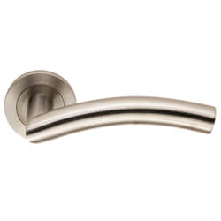 Carlisle Brass Eurospec Steelworx Dresda Round Bar Curved Lever on Rose