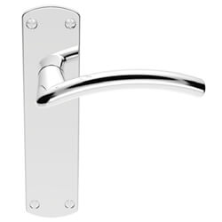 Carlisle Brass Serozzetta Tres Lever with Latch on Backplate