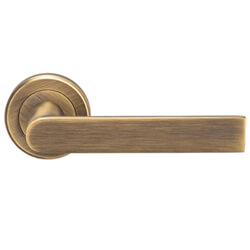 Carlisle Brass Serozzetta Edge Heavy-Duty Rectangular Lever on Round Rose