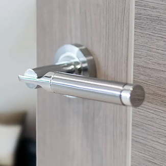 Atlantic Status Dakota Lever Door Handle on Round Rose - 139mm L