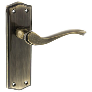 Atlantic Old English Warwick Latch Lever Door Handle on Backplate - 121mm L