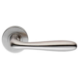Carlisle Brass Eurospec Peninsula Lever Handle On Round Rose