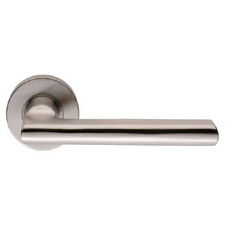 Carlisle Brass Eurospec Carlton Lever Handle On Round Rose