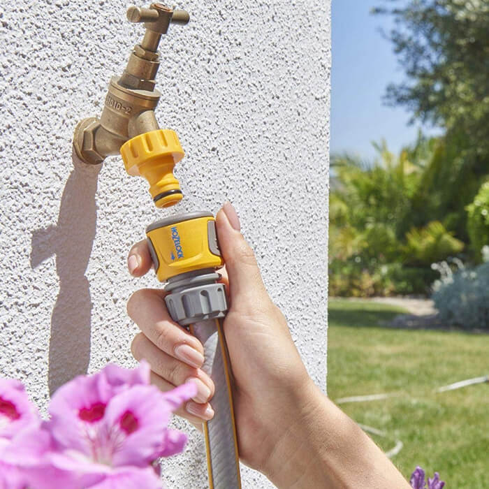 Hozelock Threaded Tap And Soft Touch Hose End Connector Set