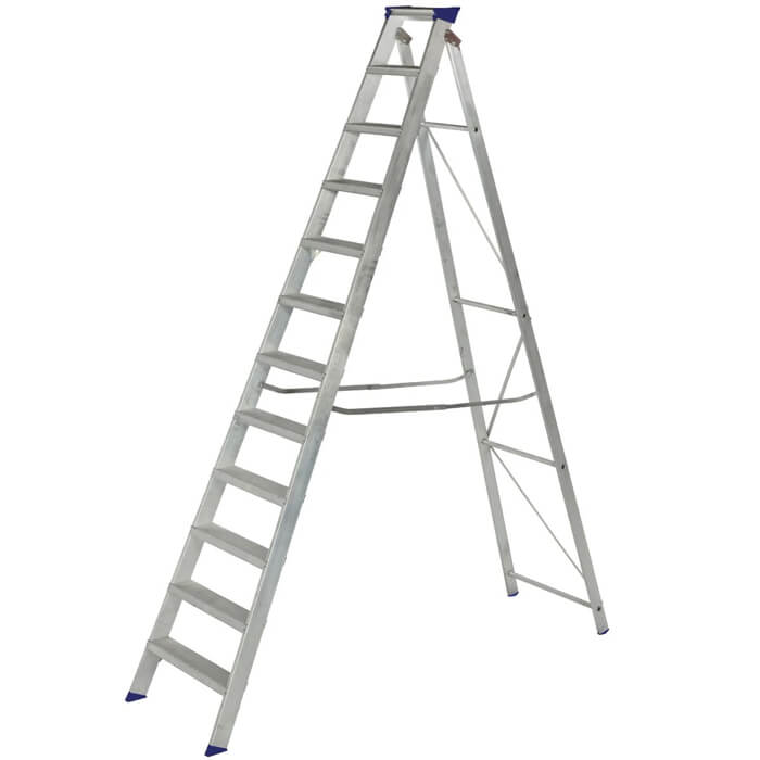 Werner Mastertrade Swingback Aluminium Stepladders