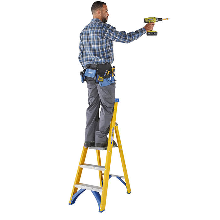 Werner Fibreglass Platform Stepladders -3 Tread