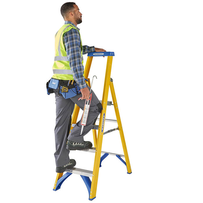 Werner Fibreglass Platform Stepladders - 4 Tread