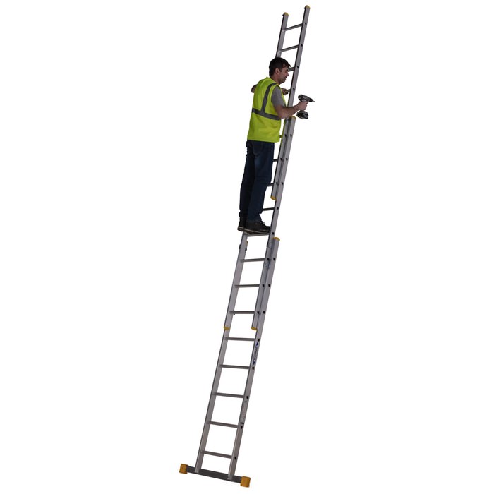 Werner Box Section 8 D-Rung Triple Extension Aluminium Ladder 2.41m