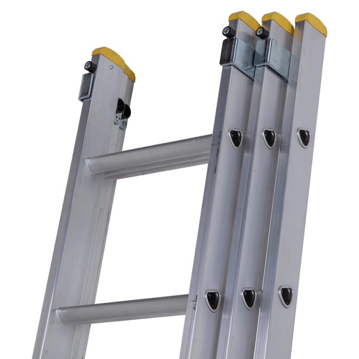 Werner Box Section 8 D-Rung Triple Extension Aluminium Ladder 2.41m