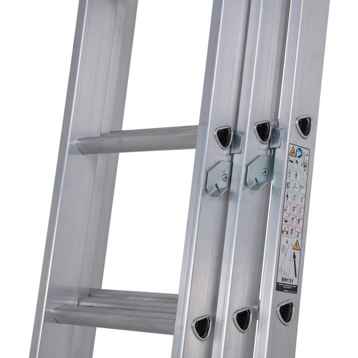 Werner Box Section 8 D-Rung Triple Extension Aluminium Ladder 2.41m