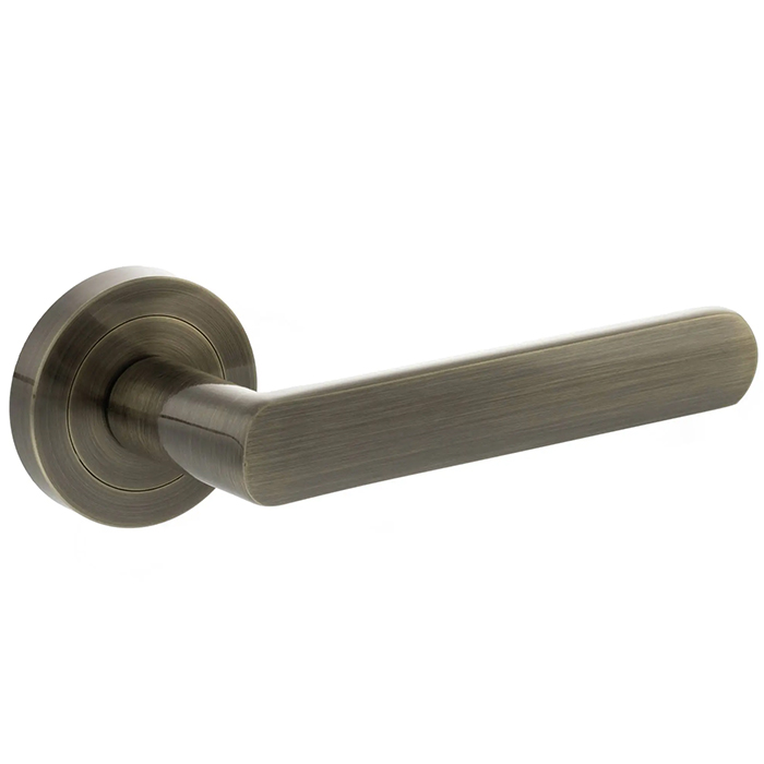 Atlantic Status Carolina Lever Door Handle On Round Rose