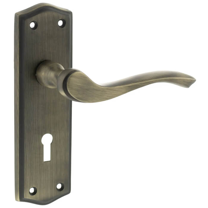 Atlantic Old English Warwick Key Lever Door Handle