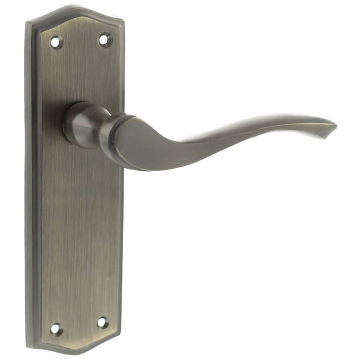 Atlantic Old English Warwick Latch Lever Door Handle On Backplate