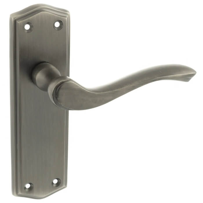 Atlantic Old English Warwick Latch Lever Door Handle On Backplate