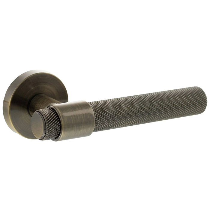 Atlantic Senza Pari Andretta Knurled Lever Door Handle On Minimal Round Rose