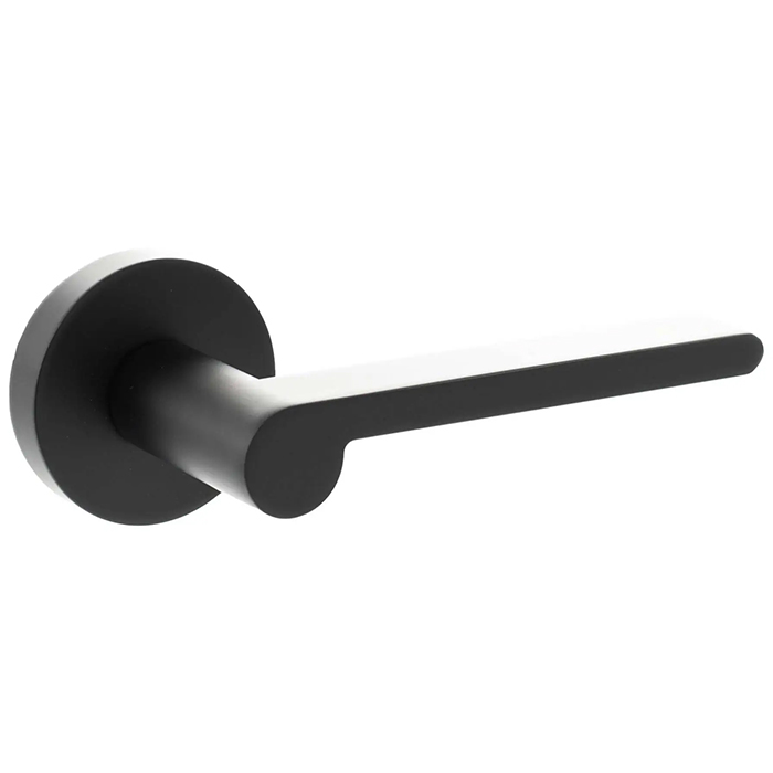 Atlantic Senza Pari Darrio Designer Lever Door Handle On Round Rose