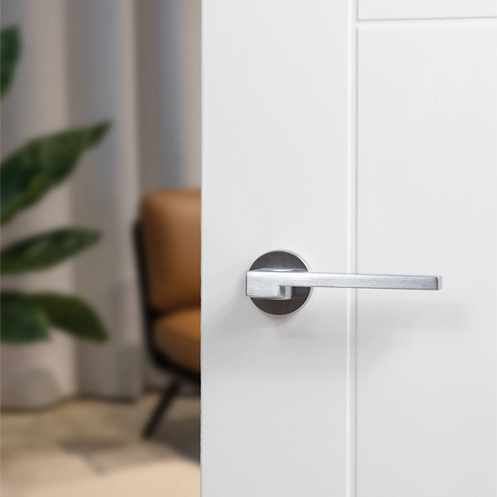 Atlantic Forme Ginevra Lever Door Handle On Minimal Round Rose