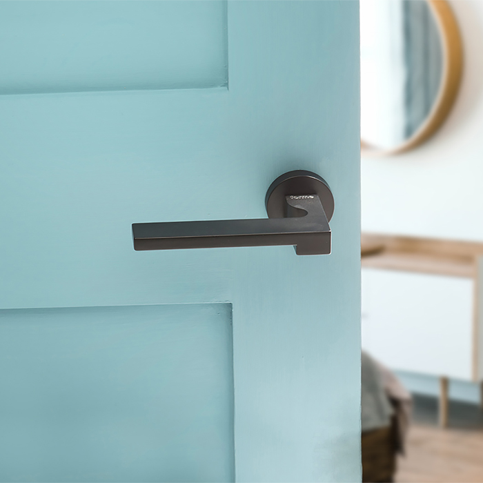 Atlantic Forme Ginevra Lever Door Handle On Minimal Round Rose