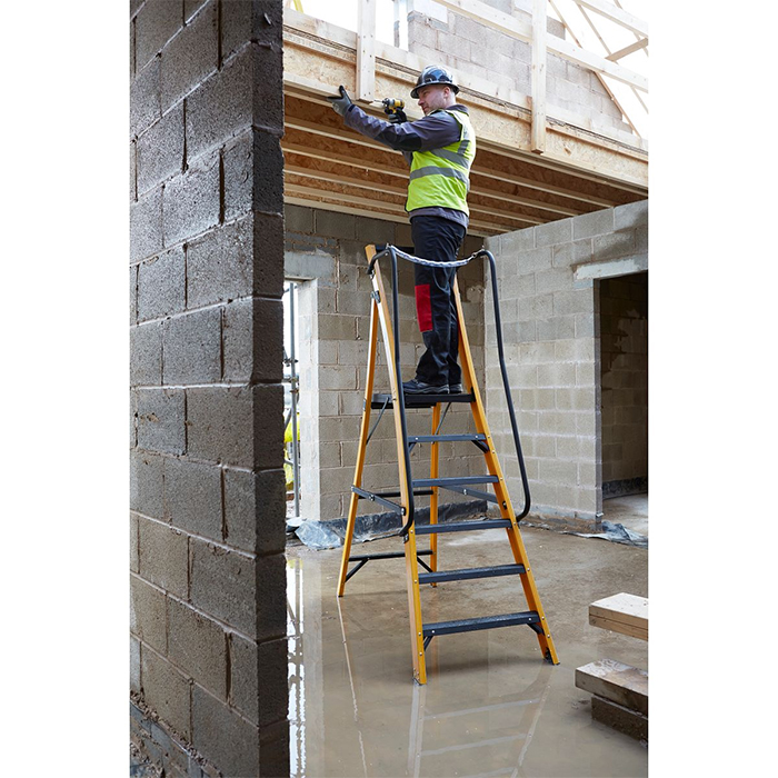 Werner Megastep 6 Tread Fibreglass Platform Ladder