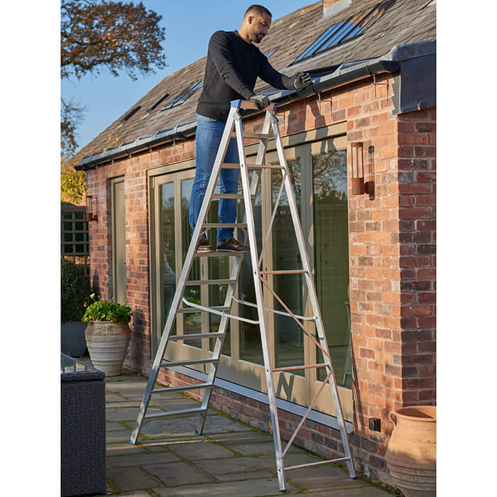 Werner Mastertrade Swingback Aluminium Stepladders - 12 Tread