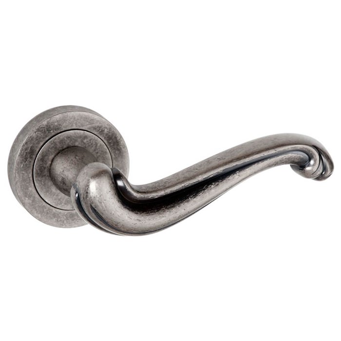 Atlantic Old English Colchester Round Rose Lever Door Handle