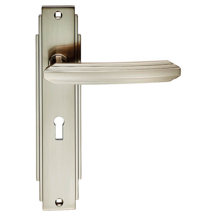 Carlisle Brass Art Deco Lever Handle With Keyhole On Backplate