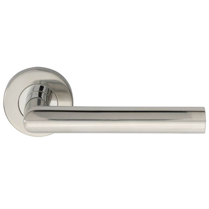 Carlisle Brass Eurospec Treviri Mitred Lever Handle On Round Rose