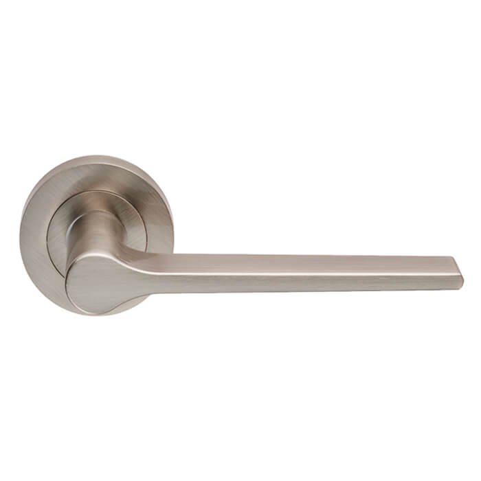 Carlisle Brass Velino Straight Lever Handle On Round Rose - 120 x 60mm