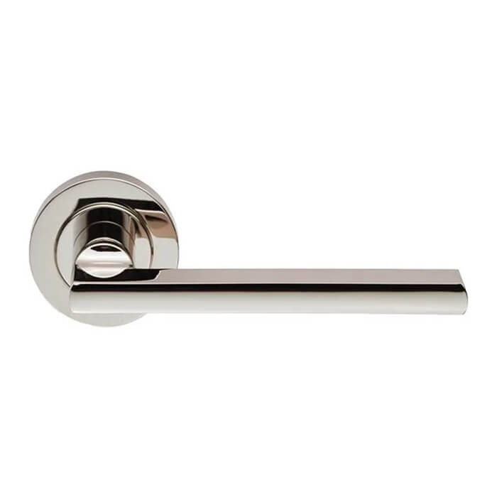 Carlisle Brass Trentino Straight Lever Handle On Round Rose - 124 x 63mm