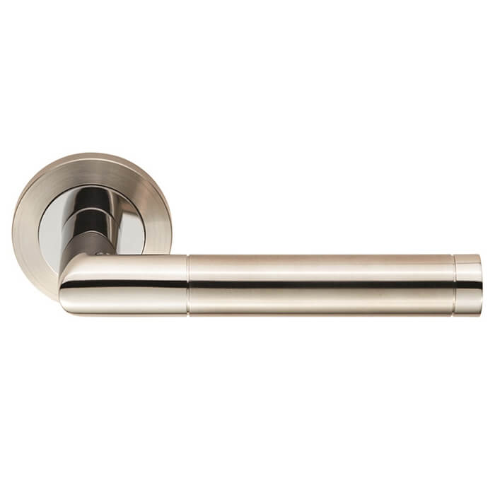 Carlisle Brass Eurospec Steelworx Treviri Lever Handle on Round Rose